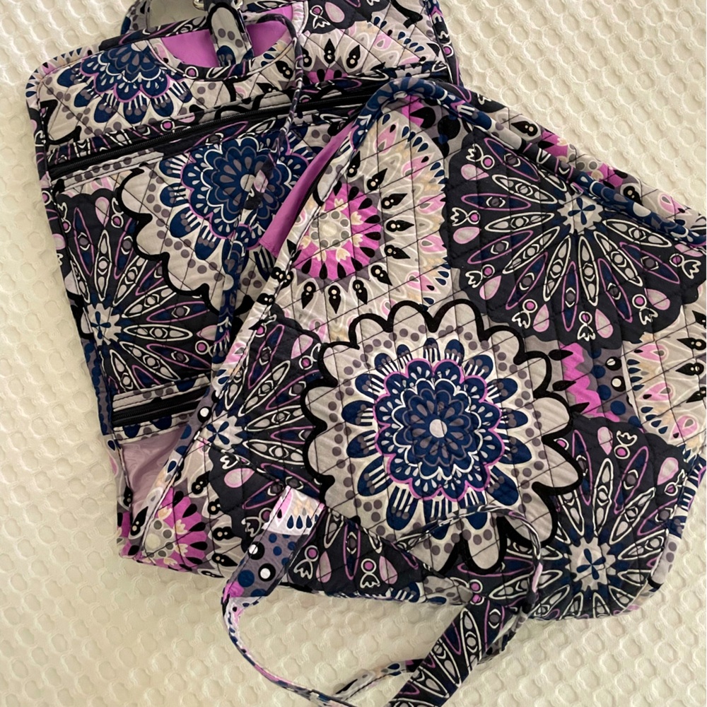Vera bradley hanging travel bag!!